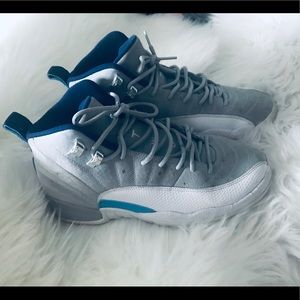 Nike air Jordan retro Two3